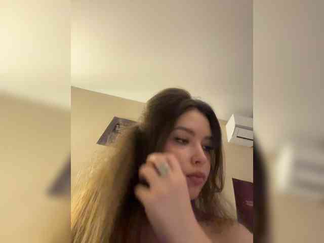 YourLadyyy webcam