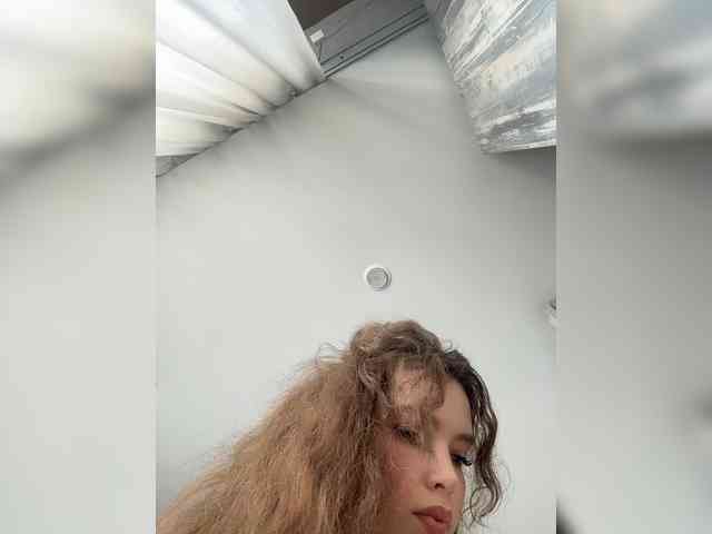 YourLadyyy webcam