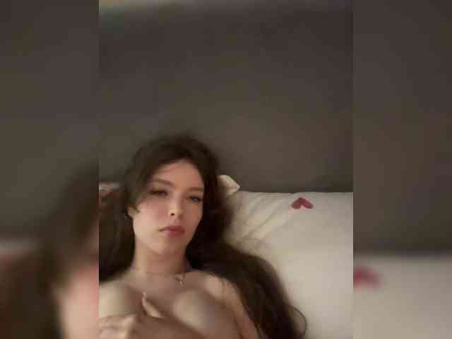 YourLadyyy webcam