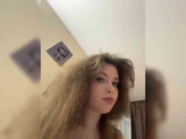 YourLadyyy webcam