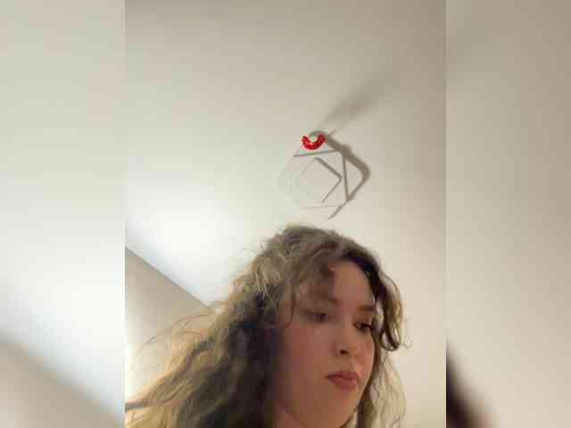 YourLadyyy webcam