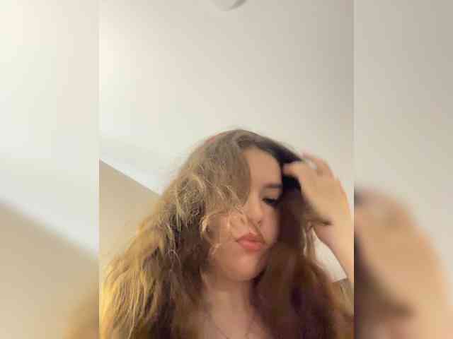 YourLadyyy webcam