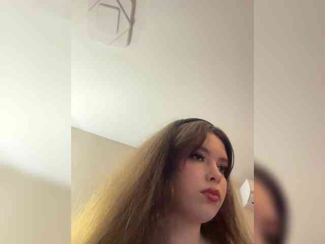 YourLadyyy webcam