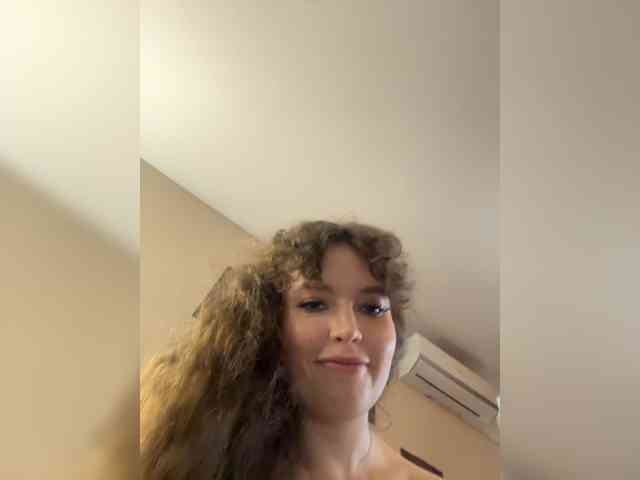 YourLadyyy webcam