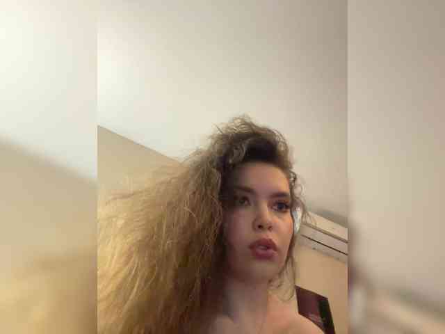 YourLadyyy webcam