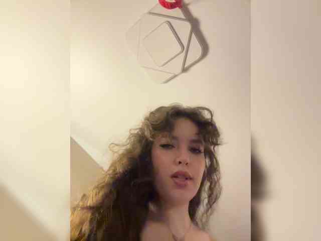 YourLadyyy webcam