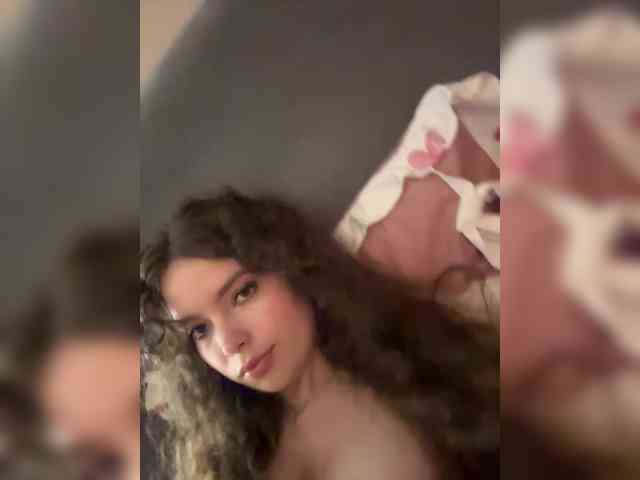 YourLadyyy webcam