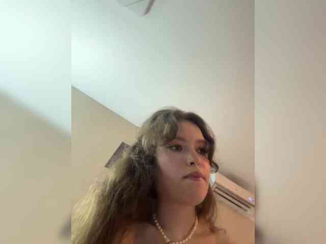 YourLadyyy webcam