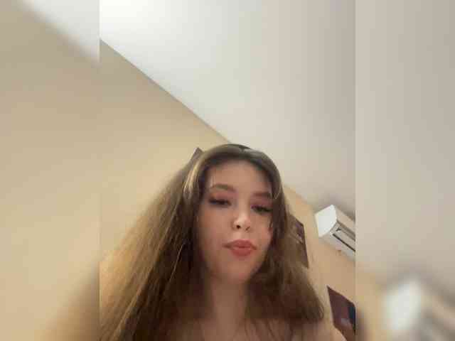 YourLadyyy webcam