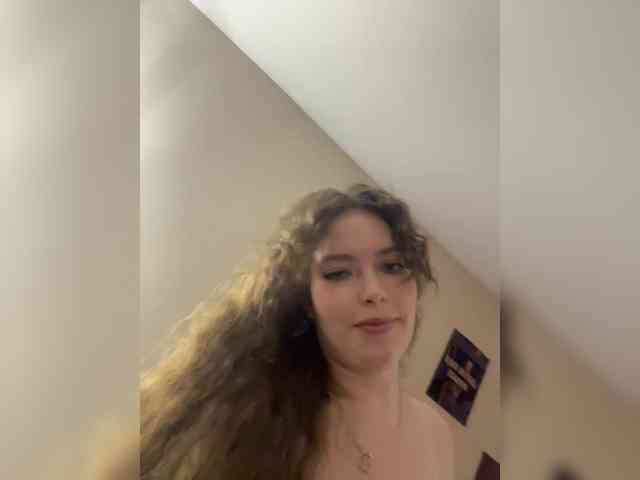 YourLadyyy webcam