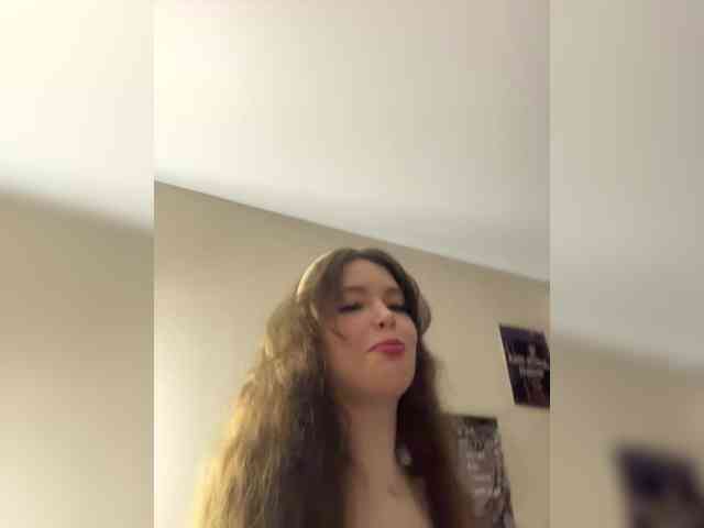 YourLadyyy webcam