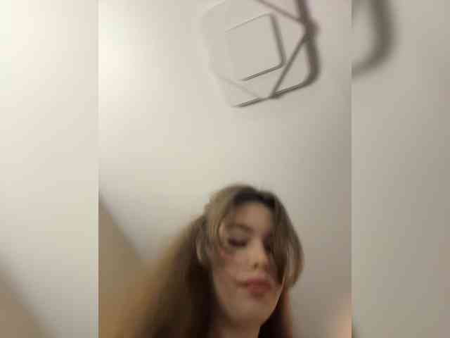 YourLadyyy webcam