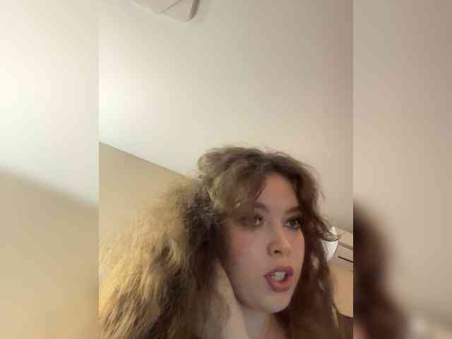YourLadyyy webcam