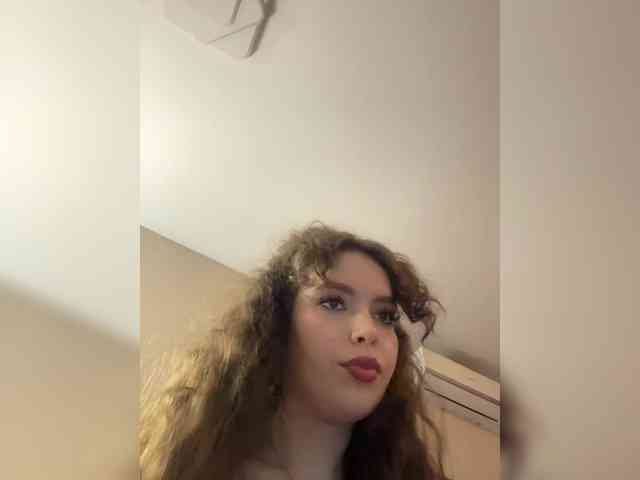 YourLadyyy webcam