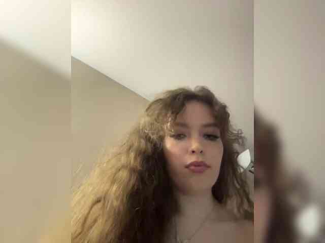 YourLadyyy webcam