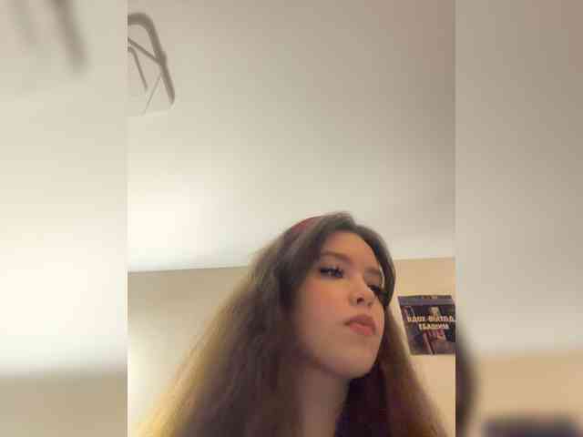 YourLadyyy webcam
