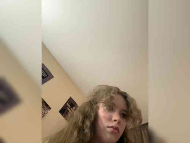 YourLadyyy webcam
