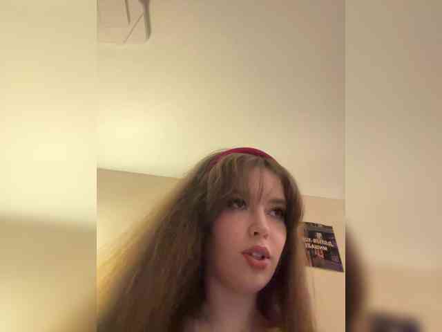 YourLadyyy webcam