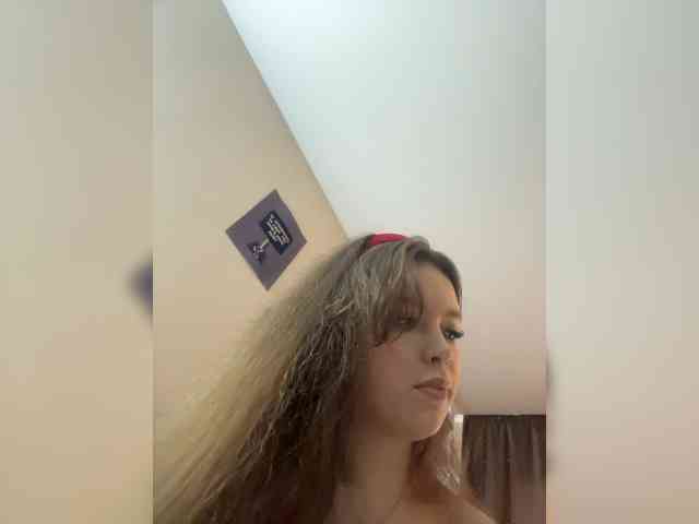 YourLadyyy webcam