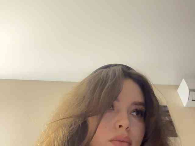 YourLadyyy webcam