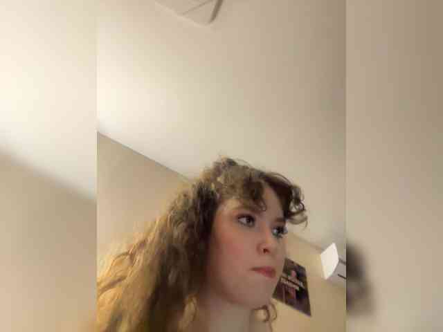 YourLadyyy webcam