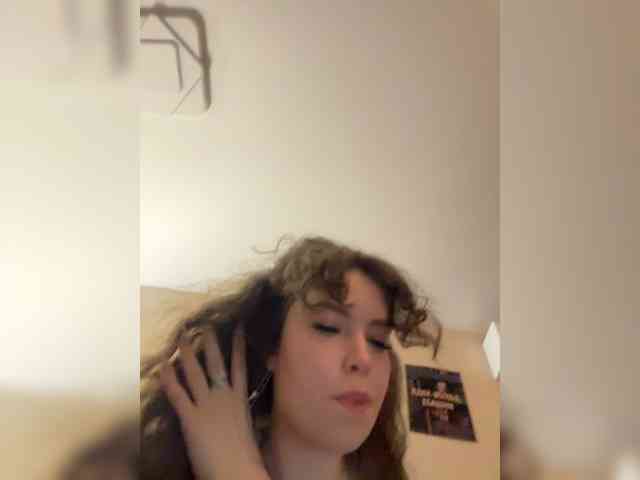 YourLadyyy webcam