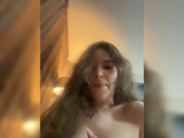 YourLadyyy webcam
