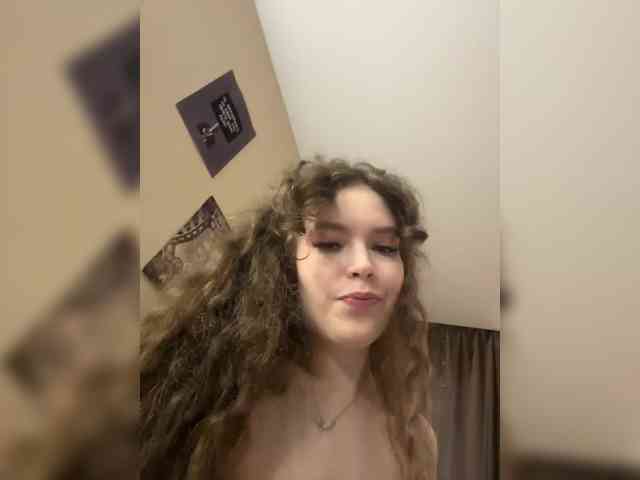 YourLadyyy webcam