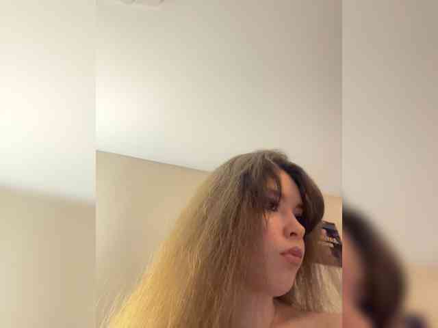 YourLadyyy webcam