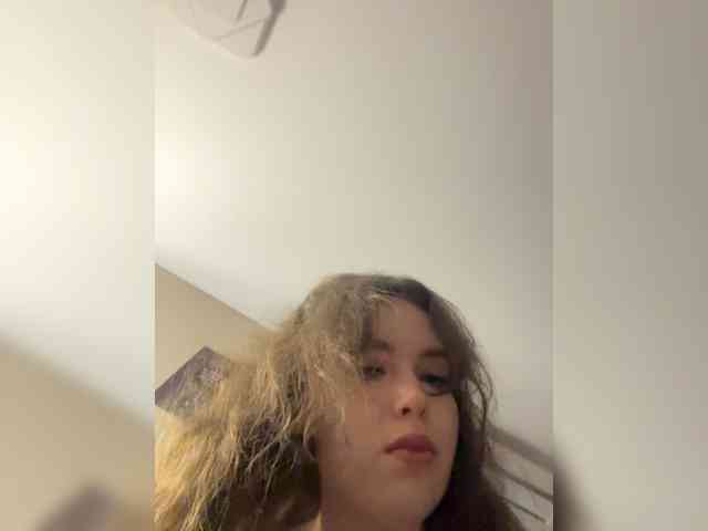 YourLadyyy webcam