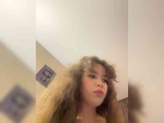 YourLadyyy webcam