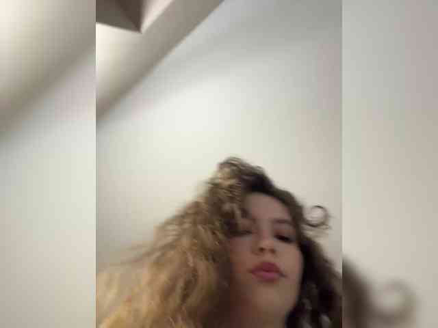 YourLadyyy webcam