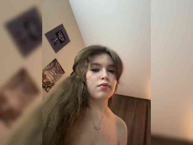 YourLadyyy webcam