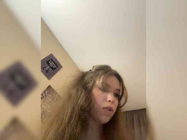 YourLadyyy webcam