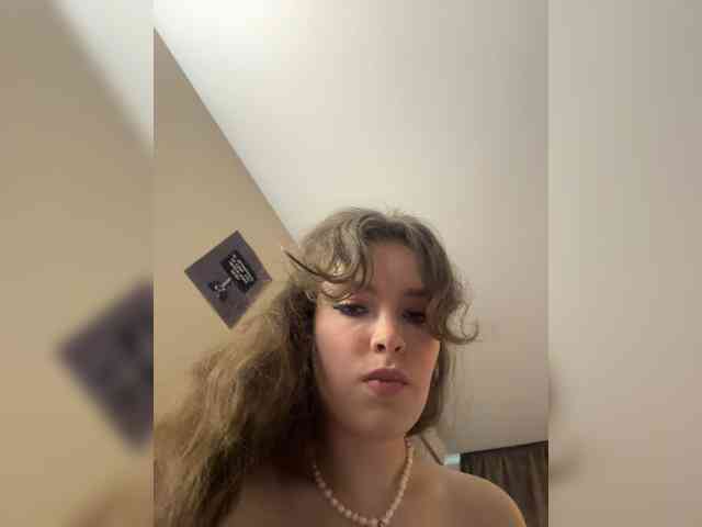 YourLadyyy webcam