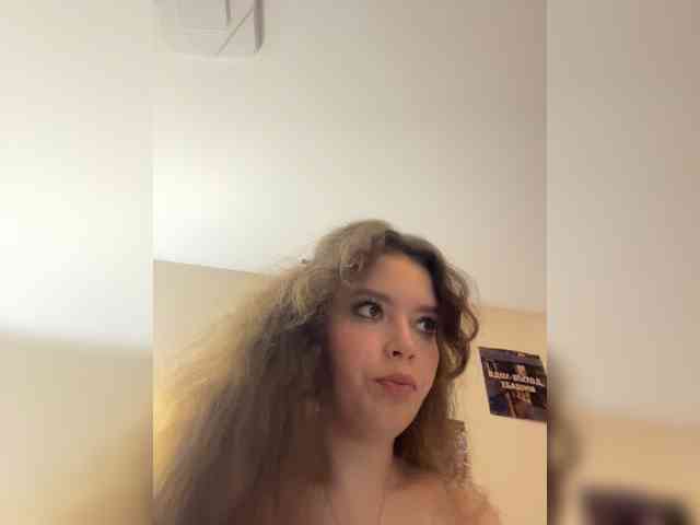 YourLadyyy webcam