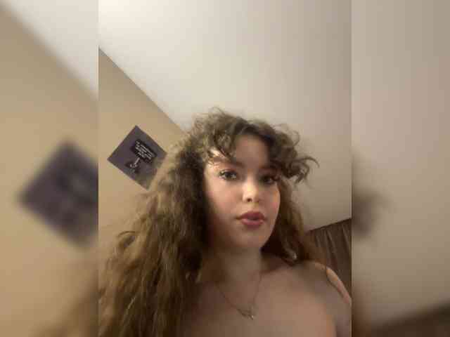 YourLadyyy webcam