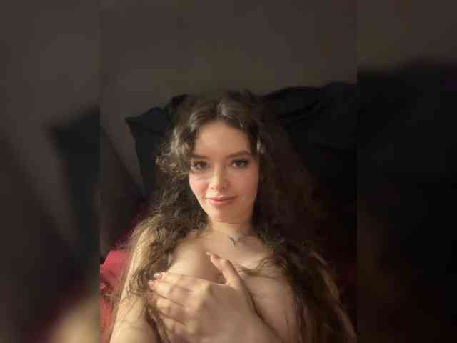 YourLadyyy webcam