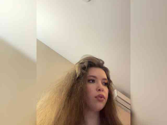 YourLadyyy webcam