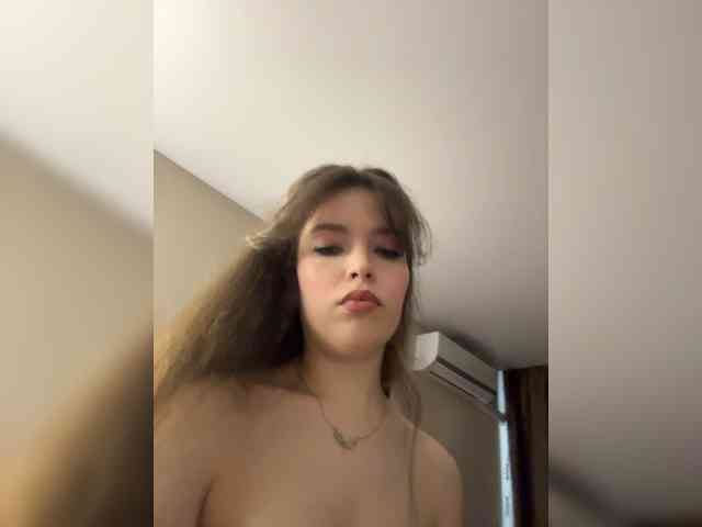 YourLadyyy webcam