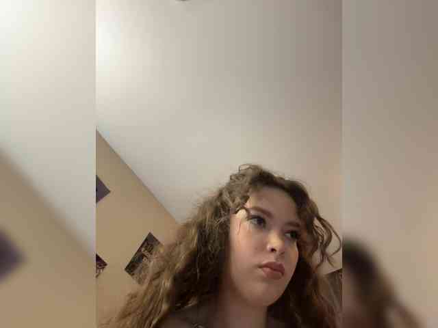 YourLadyyy webcam