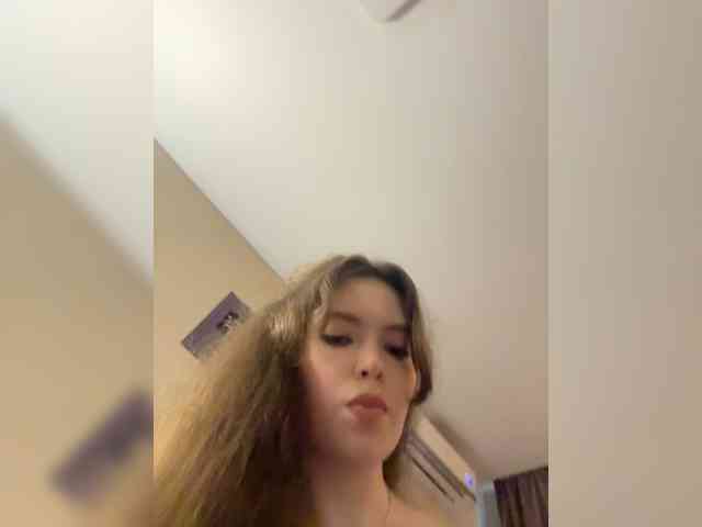 YourLadyyy webcam