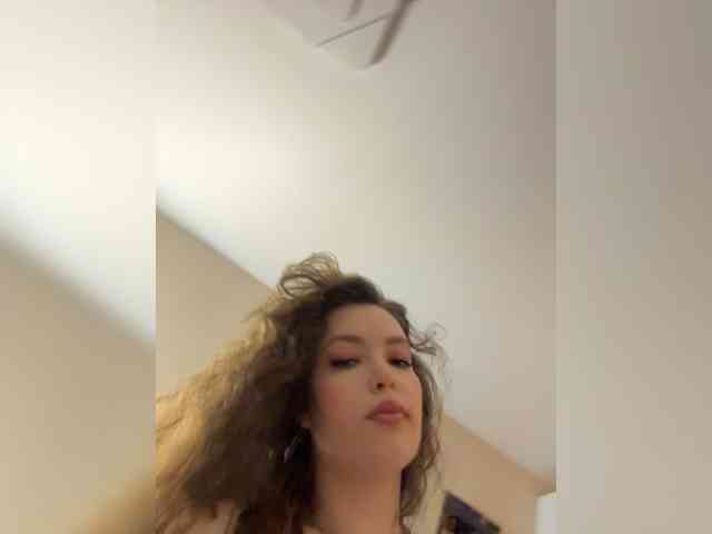 YourLadyyy webcam