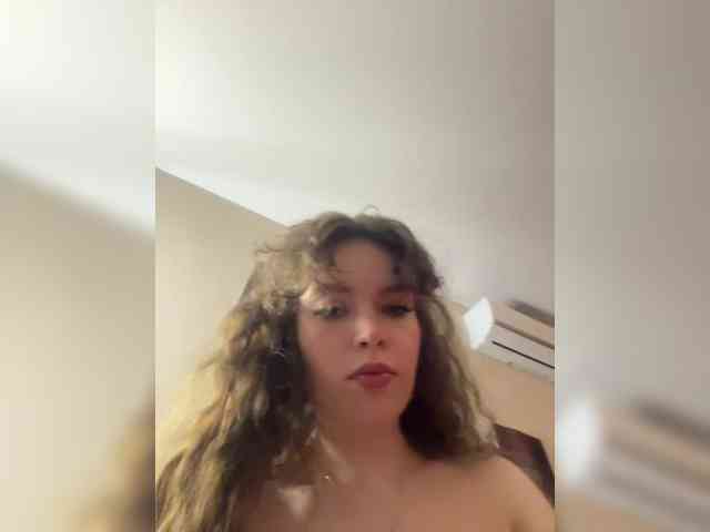 YourLadyyy webcam