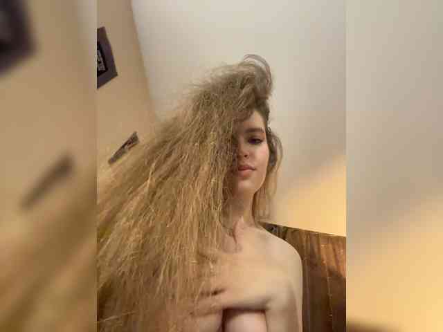 YourLadyyy webcam