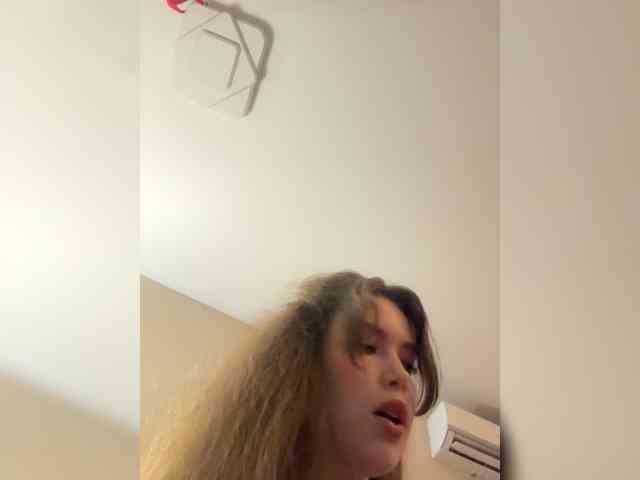 YourLadyyy webcam