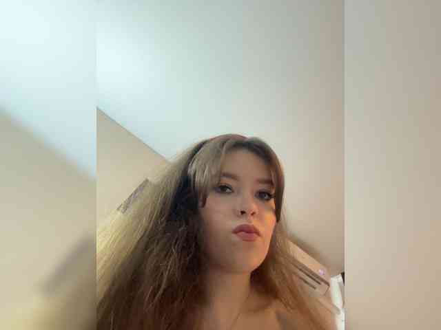 YourLadyyy webcam