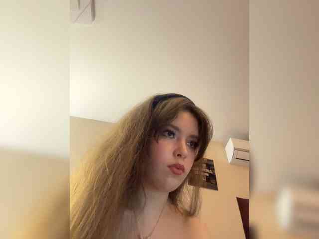 YourLadyyy webcam