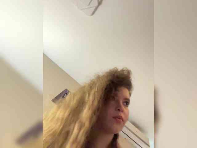 YourLadyyy webcam
