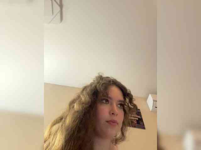 YourLadyyy webcam